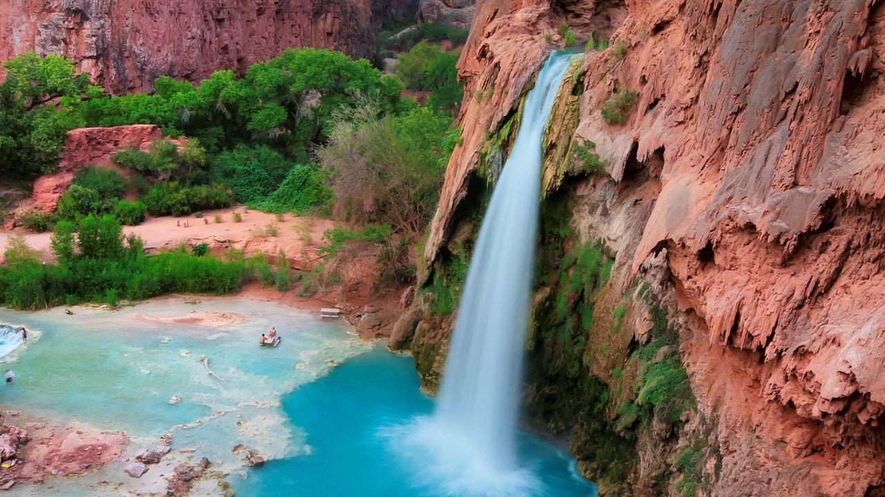 Rafting Lava Falls Rapids Rafting Lava Falls Rapids- Grand Canyon